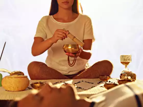 Qigong Médico e Cura Sonora - Alta Sacerdotisa