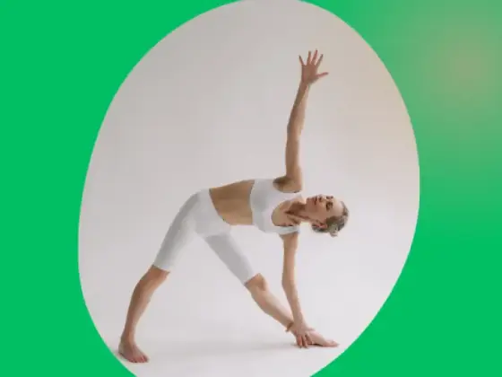 Vinyasa được tăng cường sức mạnh: Dòng Yoga trung cấp